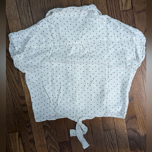 EUC polka dot tie-front cropped Ellison short sleeve gauzy cotton shirt - Picture 7 of 12